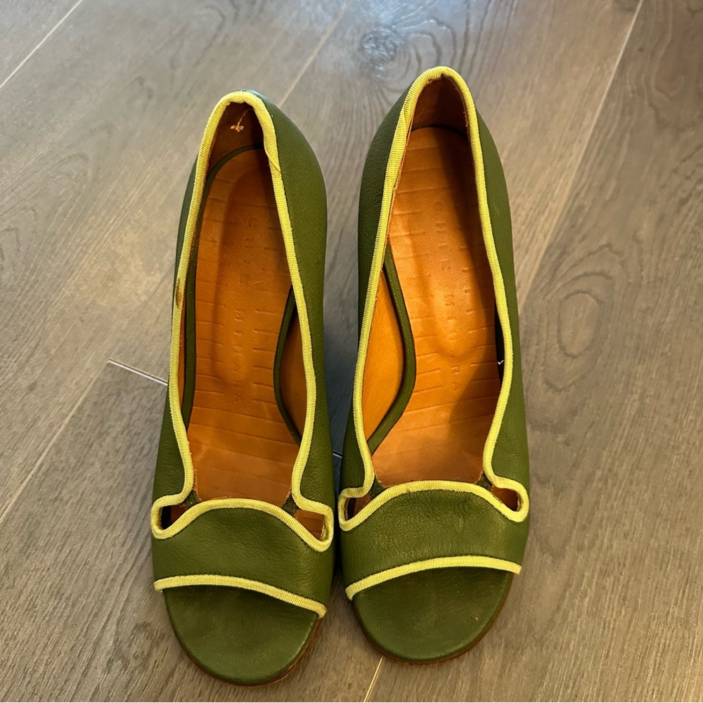 Chie Mihara green peep toe pumps (Sz 37)